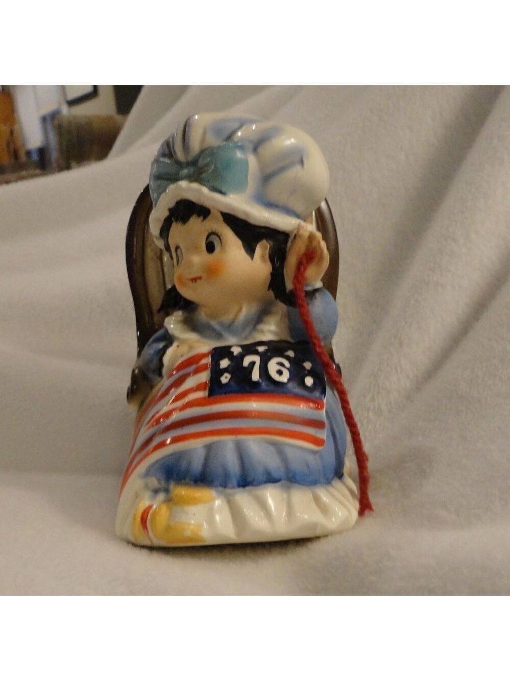 Vintage Betsy Ross Music Box - Picture 3 of 8